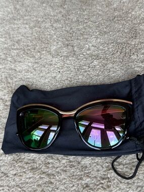 Women's Oversized Black Sunglasses with Mirrored Lenses